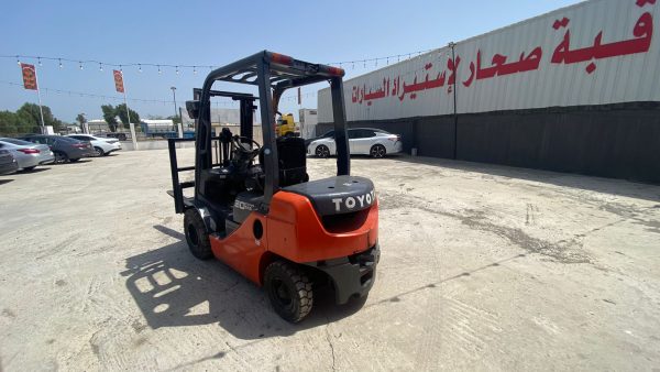⁦Toyota forklift 3ton⁩ - الصورة ⁦3⁩