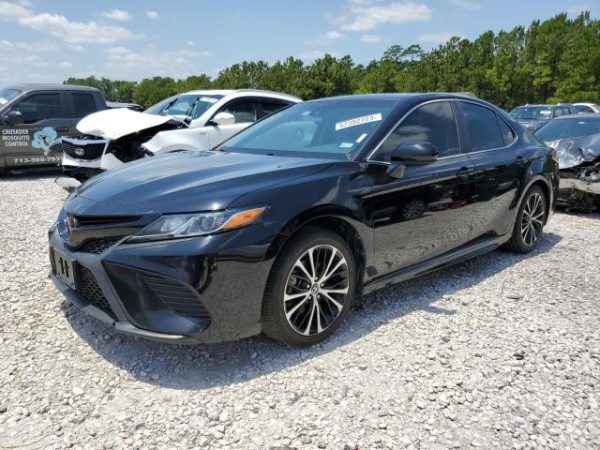 TOYOTA CAMRY 2018
